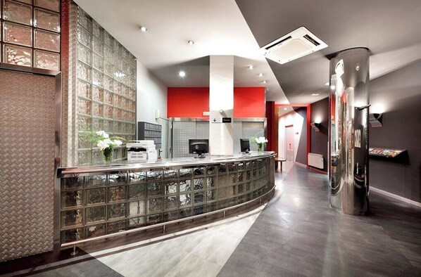 Lobby - Exe Hotel El Magistral (Oviedo)