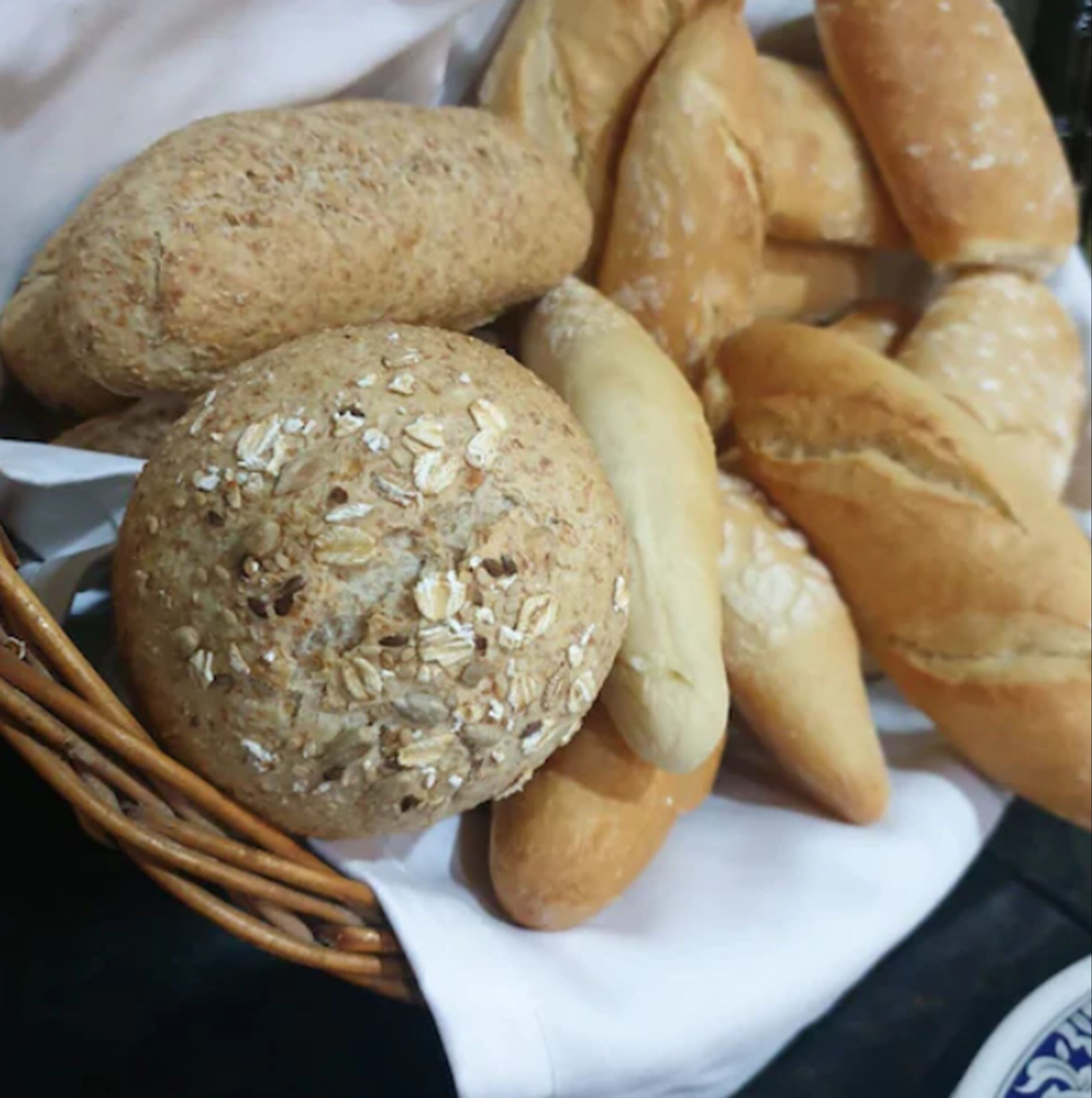 breakfast and lunch served