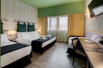 Down comforters, minibar, in-room safe, desk