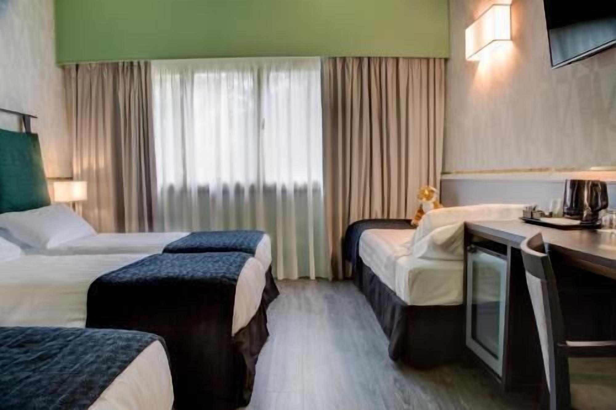 Down comforters, minibar, in-room safe, desk