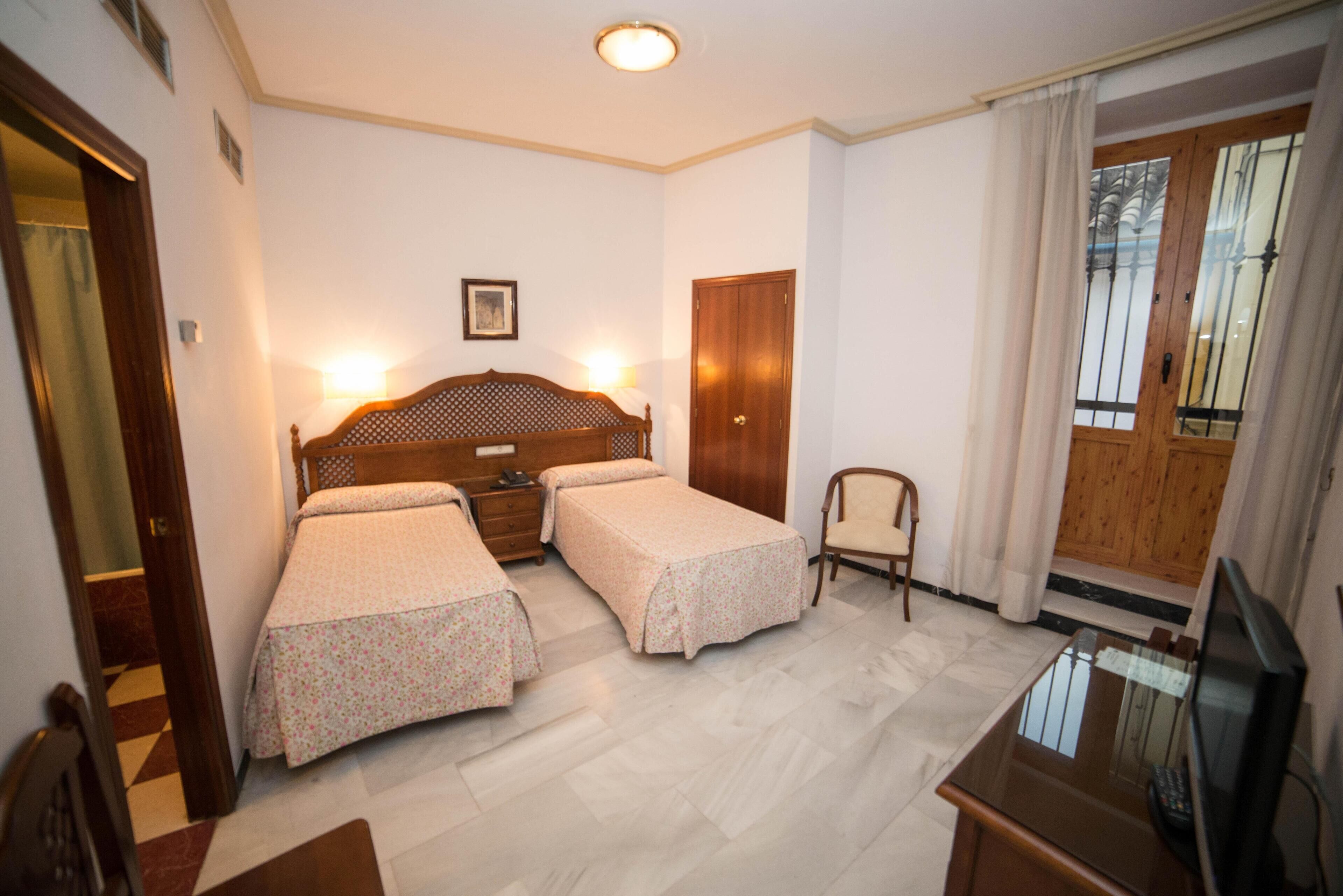In-room safe, free WiFi, bed sheets