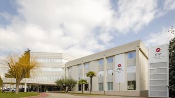 Bagian depan properti