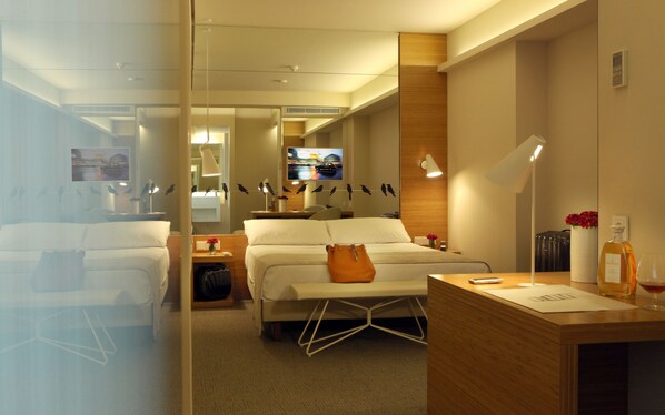 Deluxe Double Room (Exterior) | Minibar, in-room safe, desk, blackout curtains