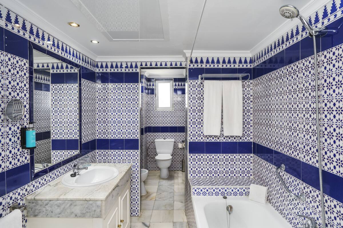 Free toiletries, hair dryer, towels