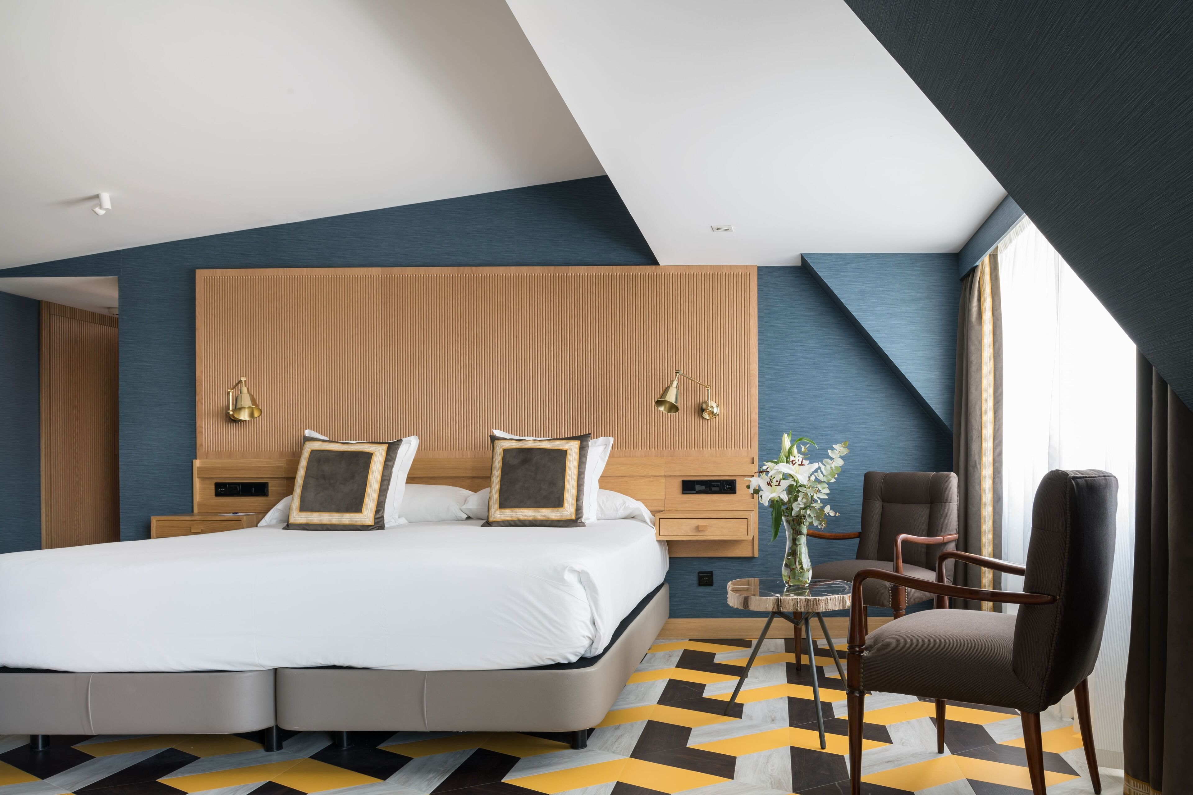 suite room | 1 bedroom, minibar, in-room safe, individually decorated