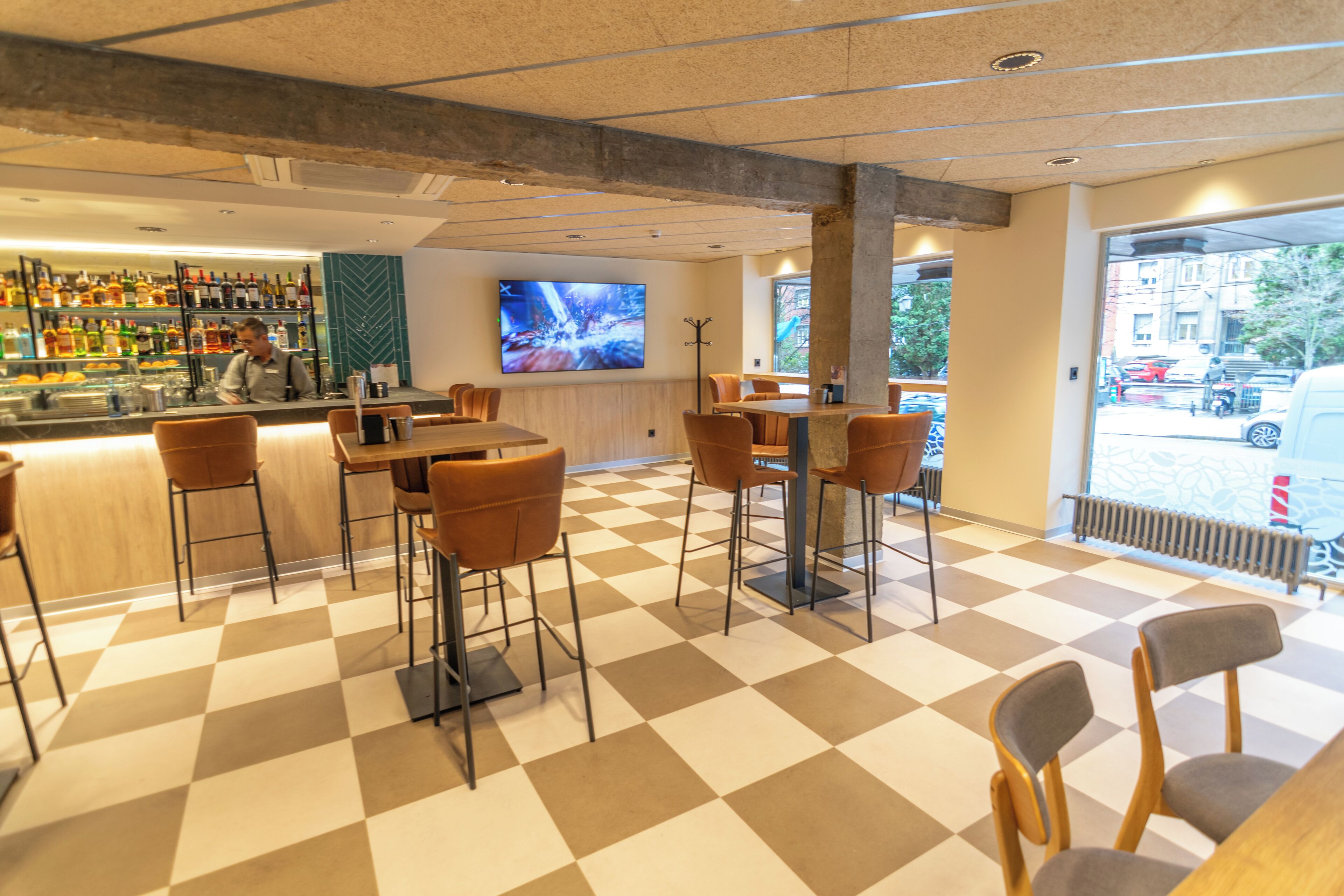 breakfast, lunch, dinner served; mediterranean cuisine