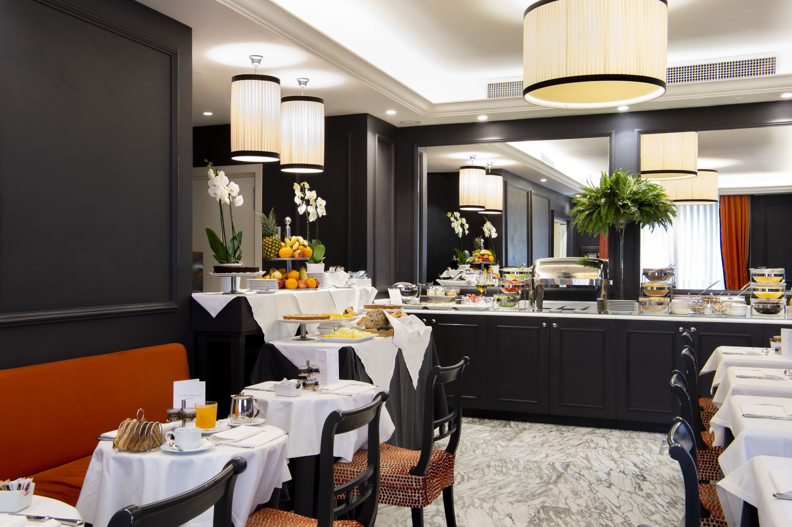 free daily cooked-to-order breakfast