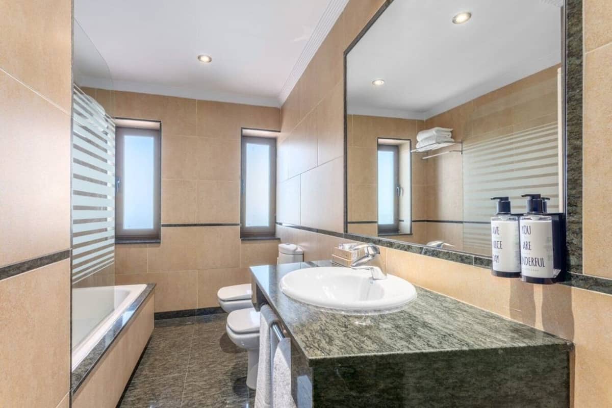 1 bedroom, minibar, in-room safe, desk