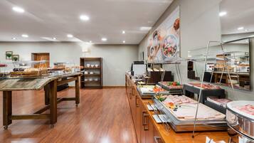 Daily buffet breakfast for a fee
