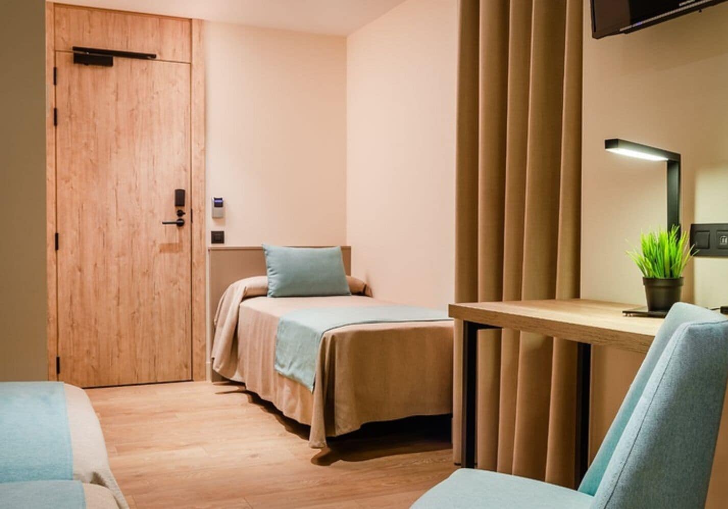 Coffres-forts dans les chambres, draps fournis