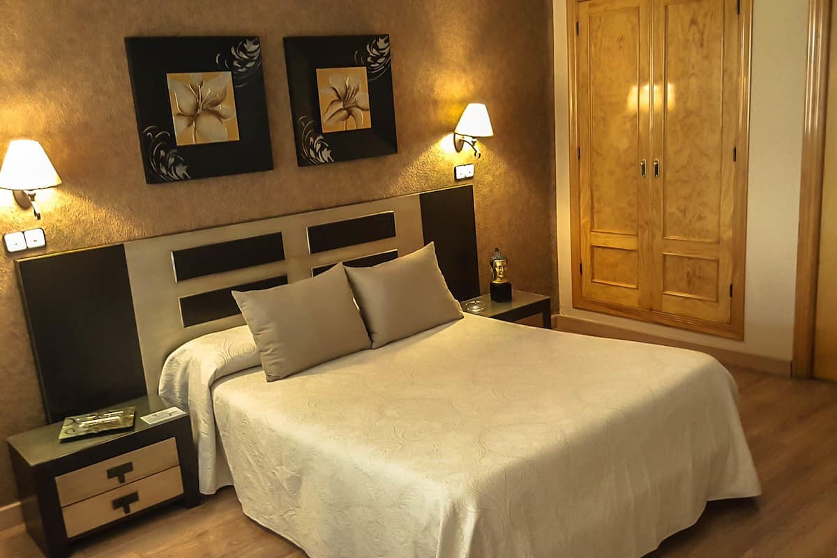 double room | desk, rollaway beds, free wifi