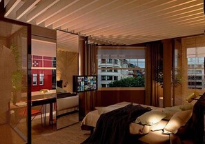 In-room safe, desk, WiFi