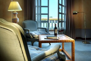 Quarto casal | Frigobar, cofres nos quartos, escrivaninha