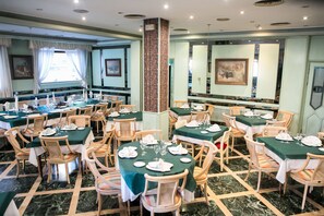 Lunch and dinner served, Spanish cuisine