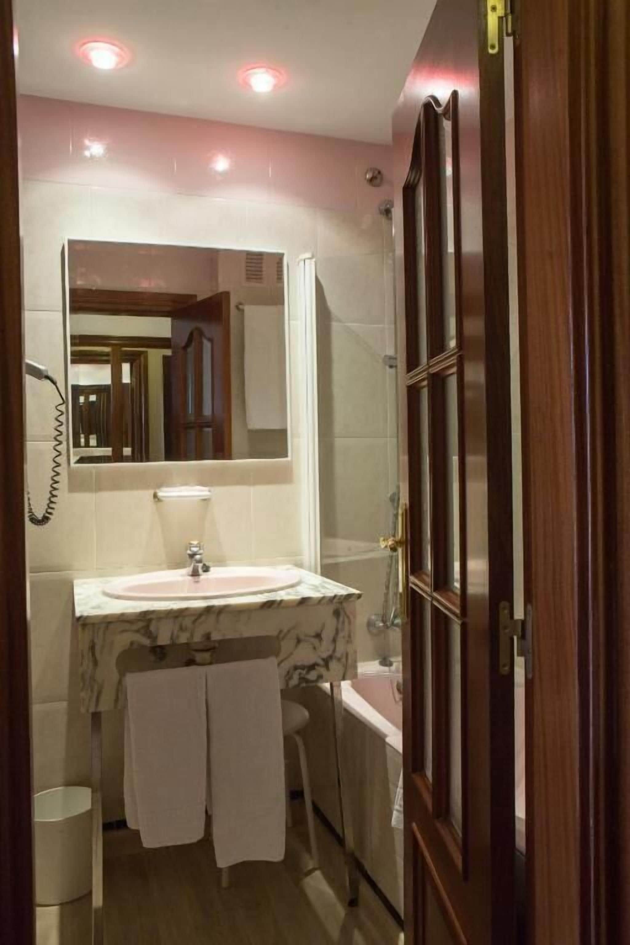 Photo - Tibur Hotel