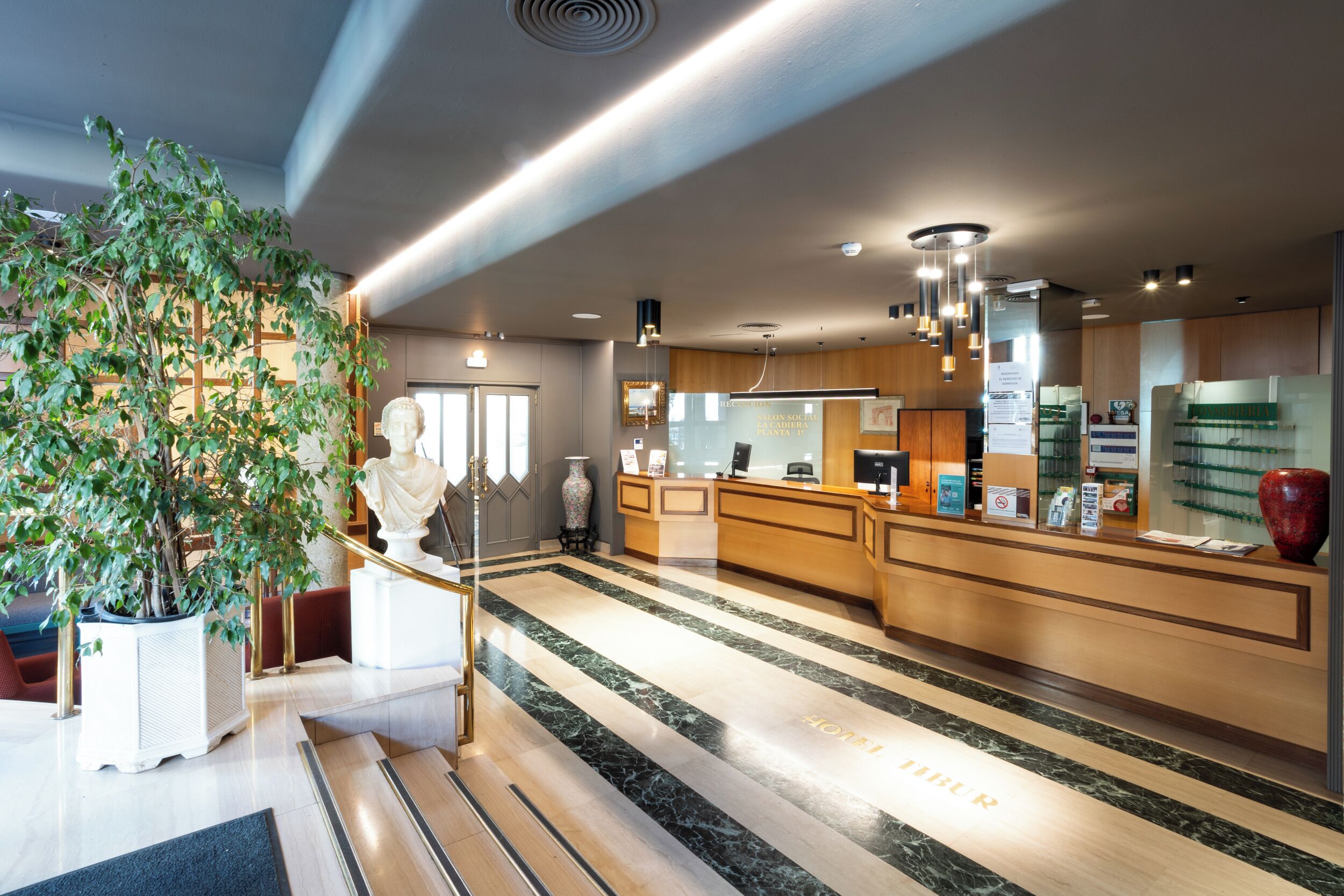 Photo - Tibur Hotel