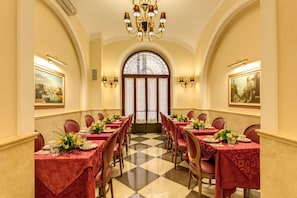 Daily buffet breakfast for a fee - Hotel Contilia (Rome)