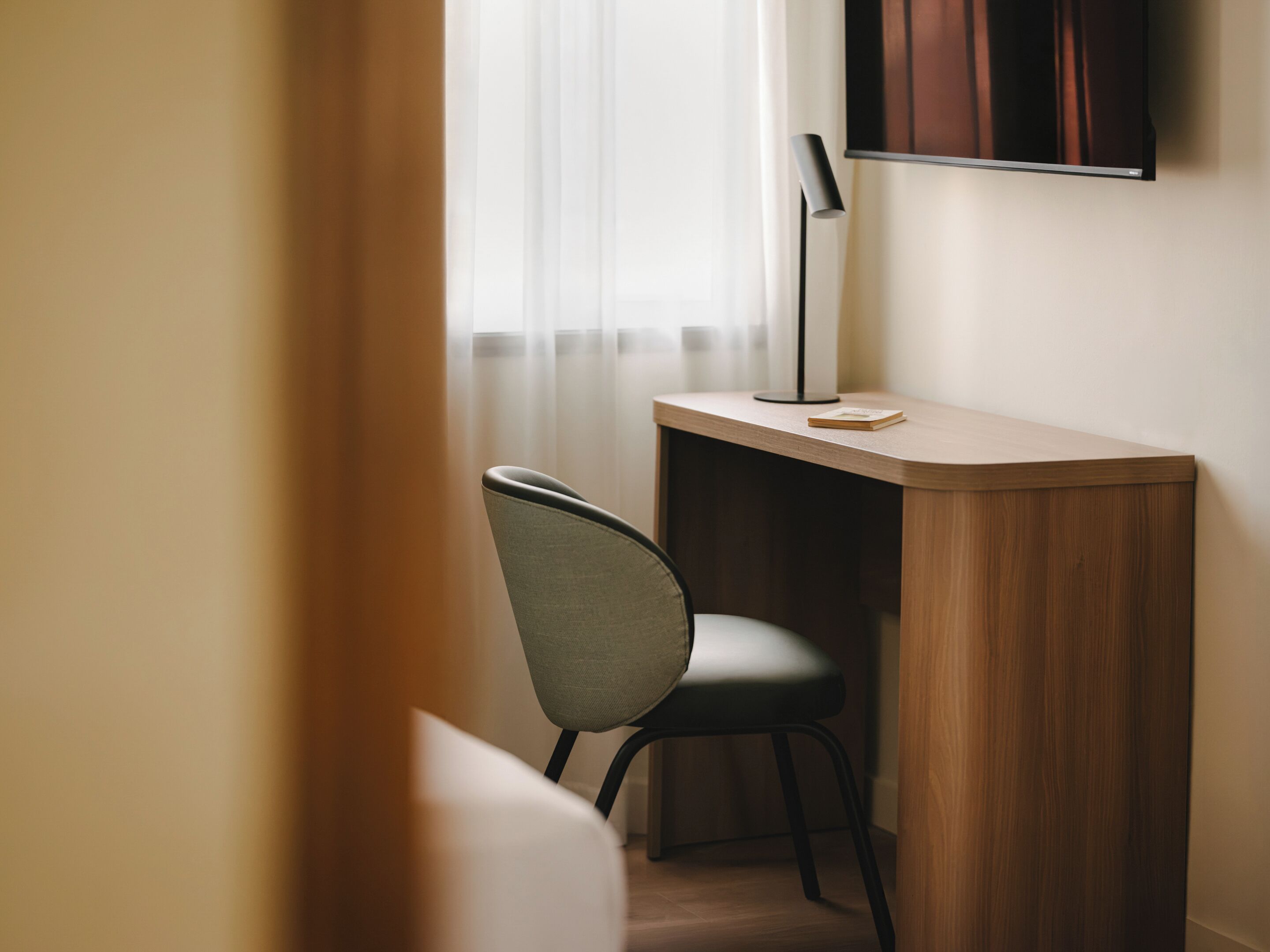 Chambre de base | Bureau, fer et planche à repasser, accès au Wi-Fi (inclus)