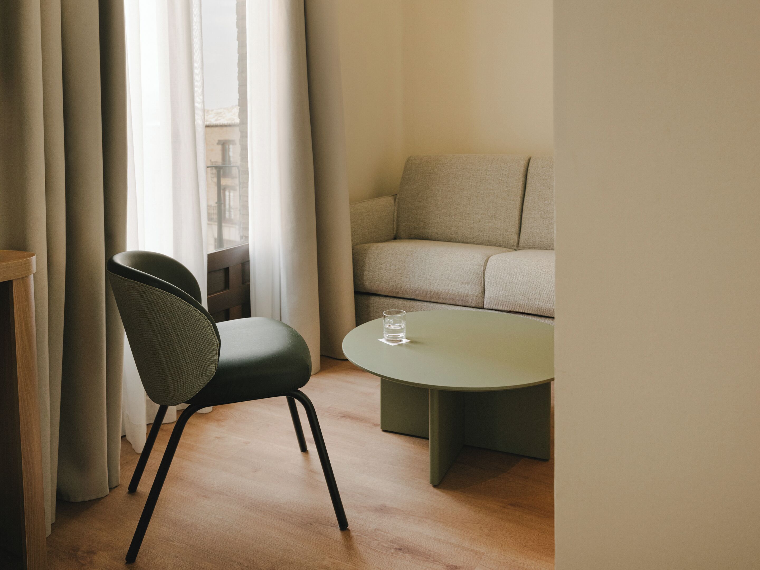 Dreibettzimmer | Schreibtisch, Bügeleisen/Bügelbrett, kostenloses WLAN, Bettwäsche