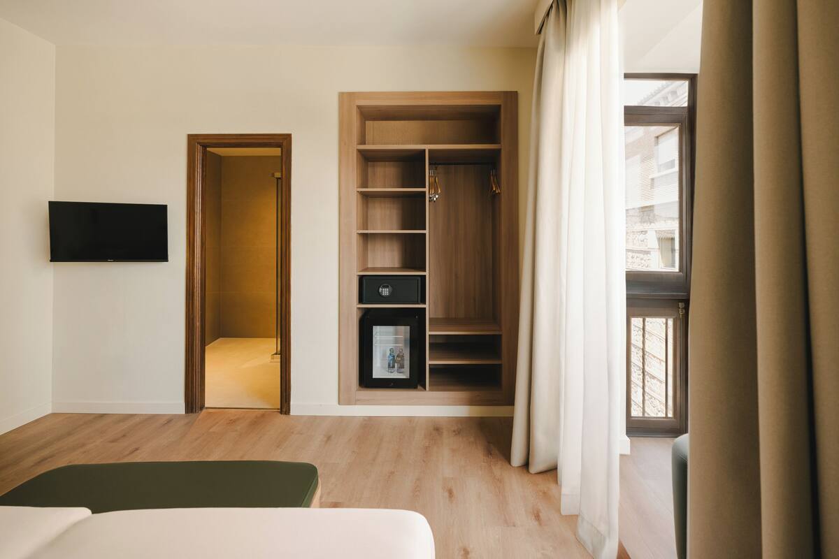Classic Twin Room