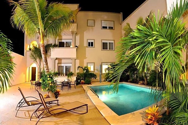 Pool