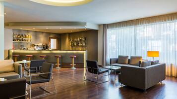 Esmorzar diari d'estil bufet (12 EUR per persona)