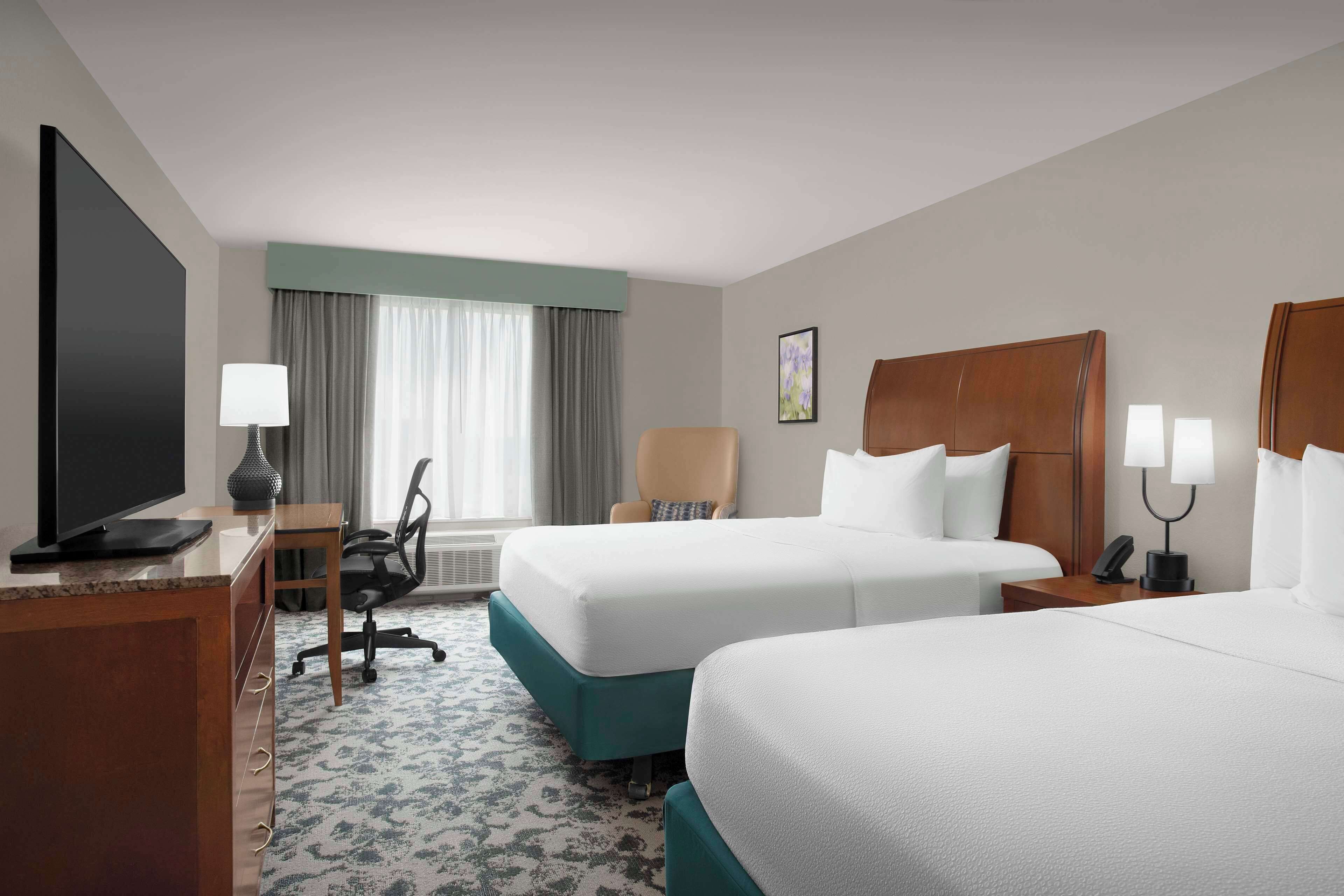 in-room safe, iron/ironing board, rollaway beds, free wifi