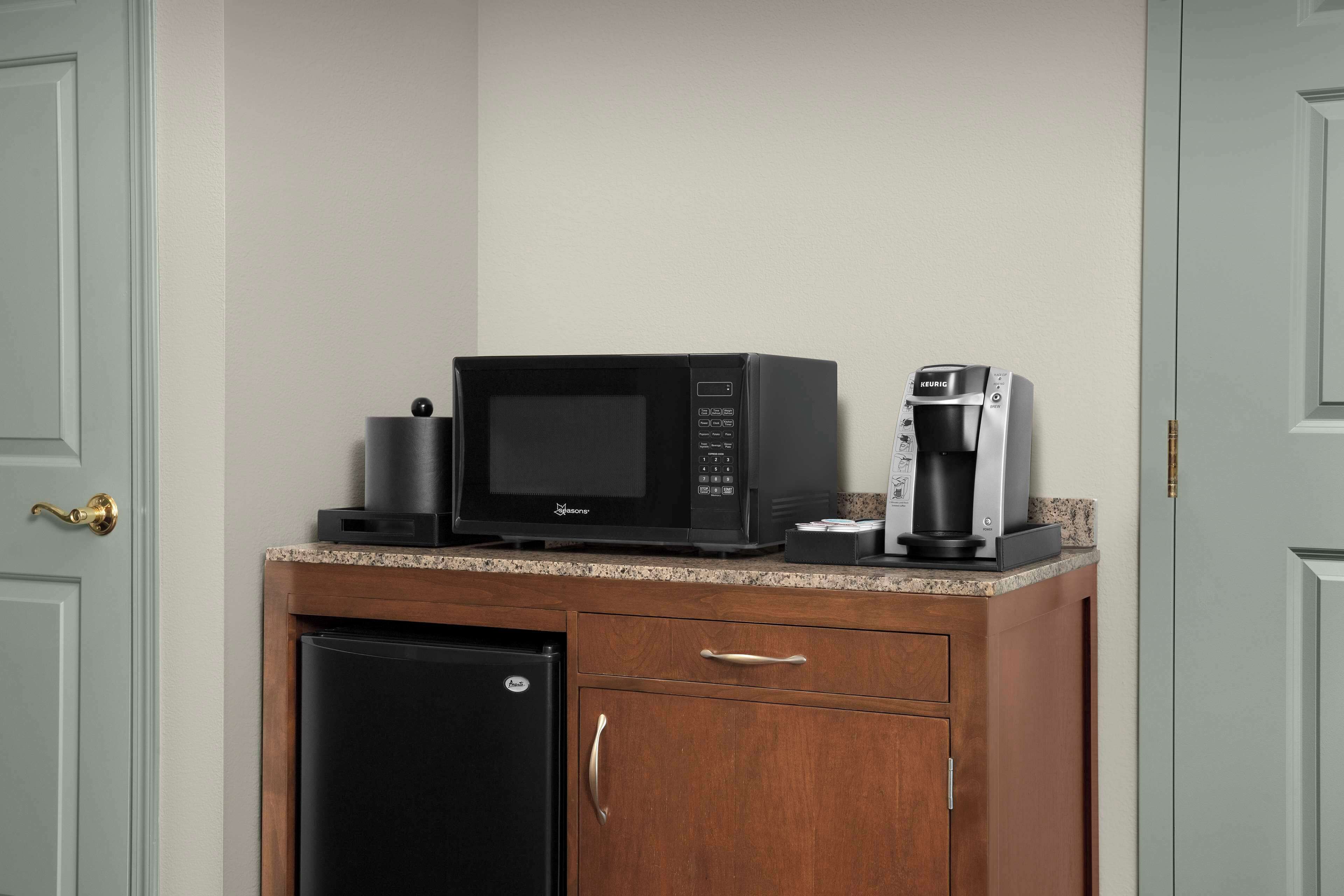 in-room safe, iron/ironing board, rollaway beds, free wifi