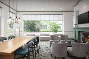 Lobby - Hilton Garden Inn Hoffman Estates (Hoffman Estates)