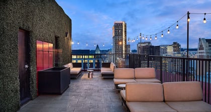 Redmont Hotel Birmingham, Curio Collection by Hilton