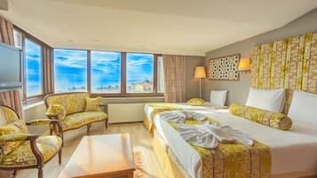 2 bedrooms, minibar, in-room safe, blackout drapes