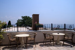 Rooftop terrace