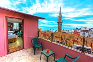Ático, 2 habitaciones (with Sea View) | Terraza o patio