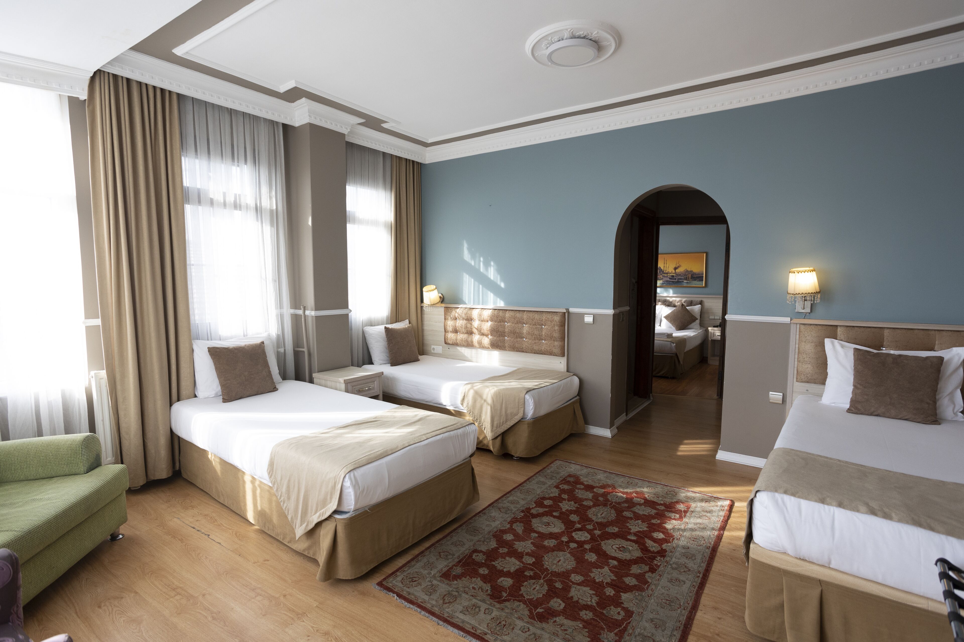 Family Connecting Room | Minibar, in-room safe, blackout drapes, soundproofing