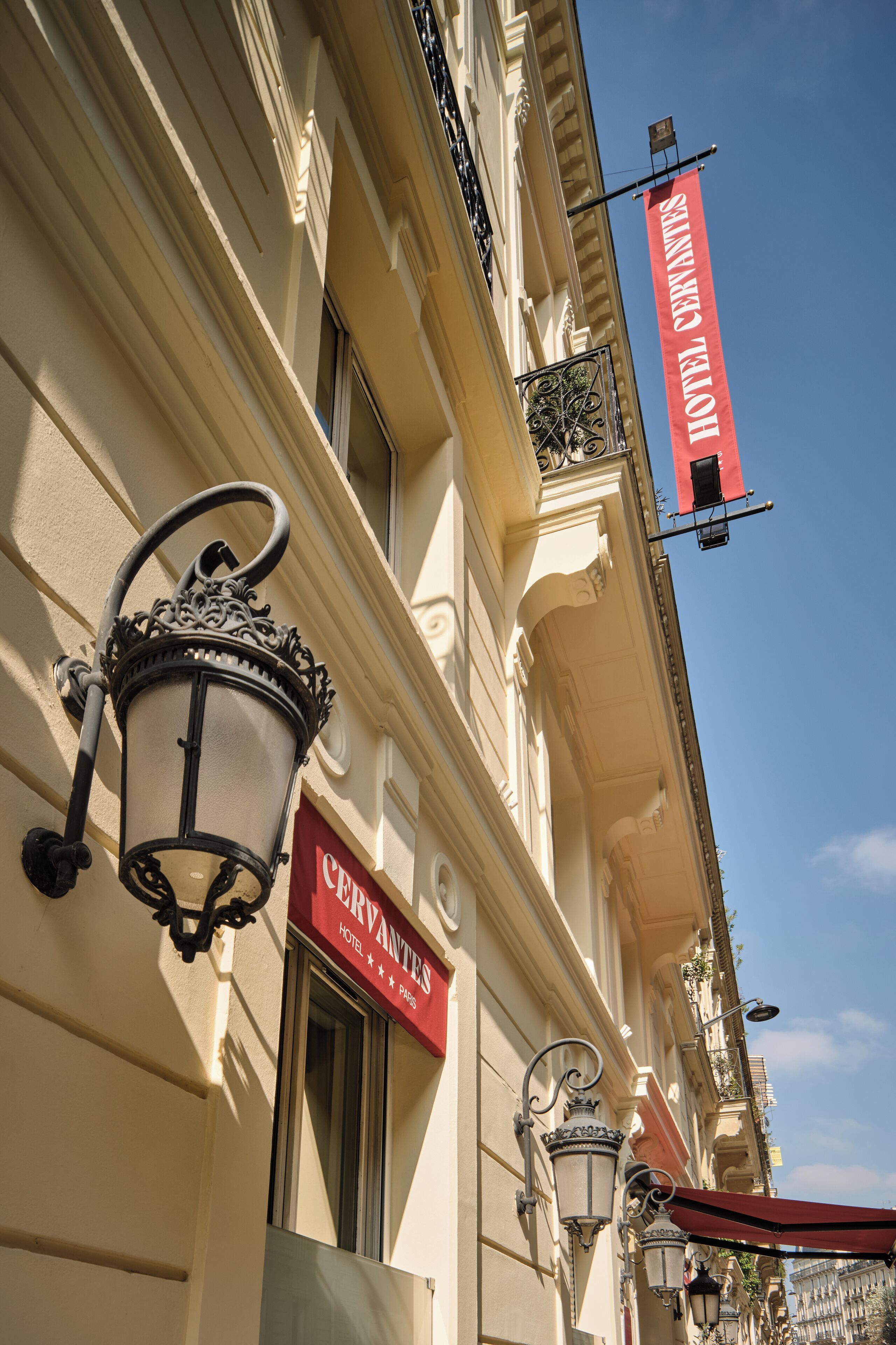 Photo - Hotel Cervantes by Happyculture