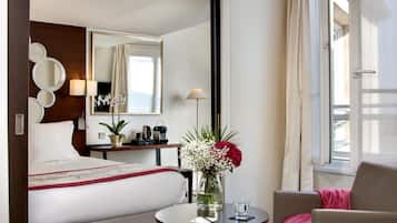 Minibar, in-room safe, desk, free WiFi