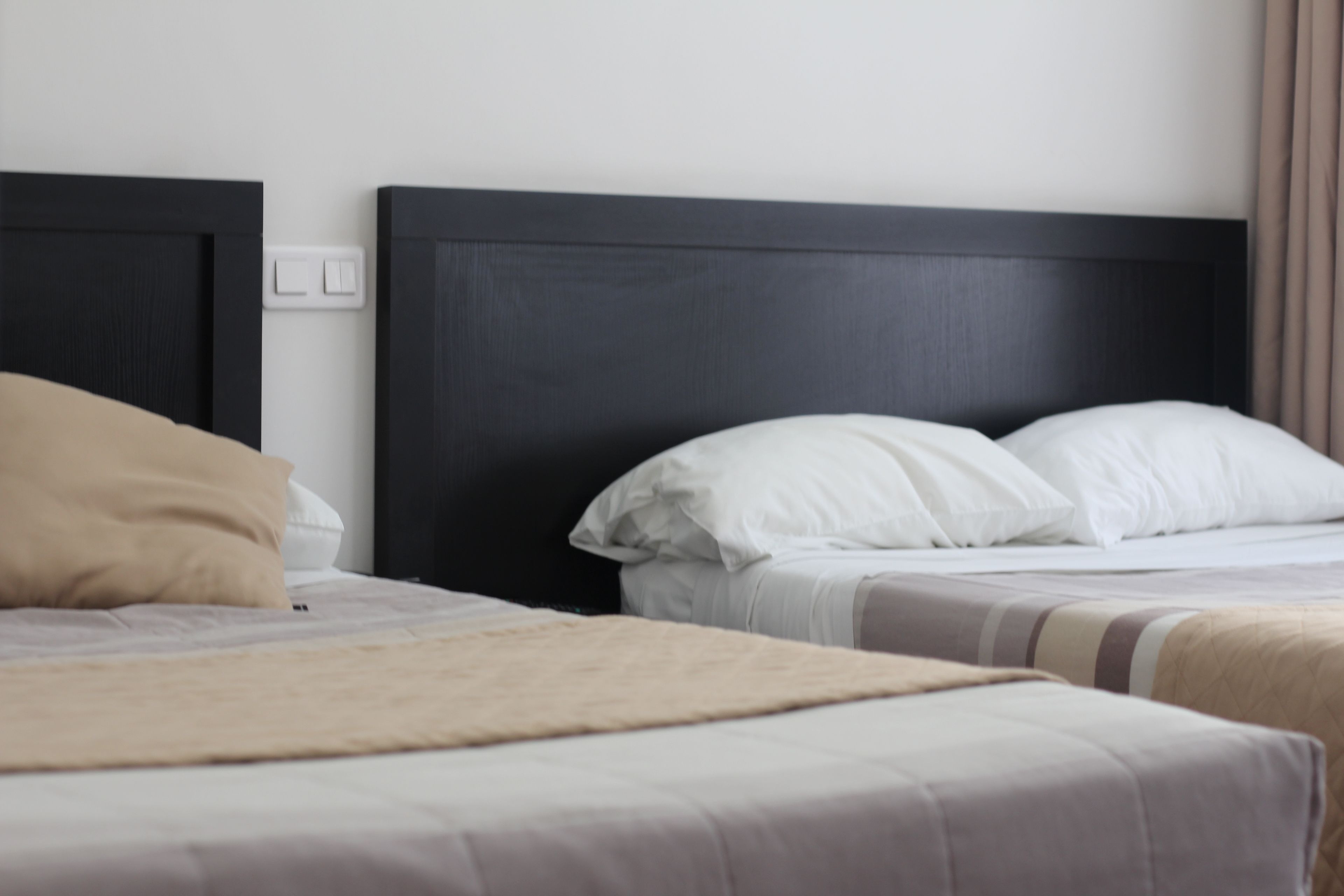 quadruple room | 1 bedroom, in-room safe, desk, blackout curtains