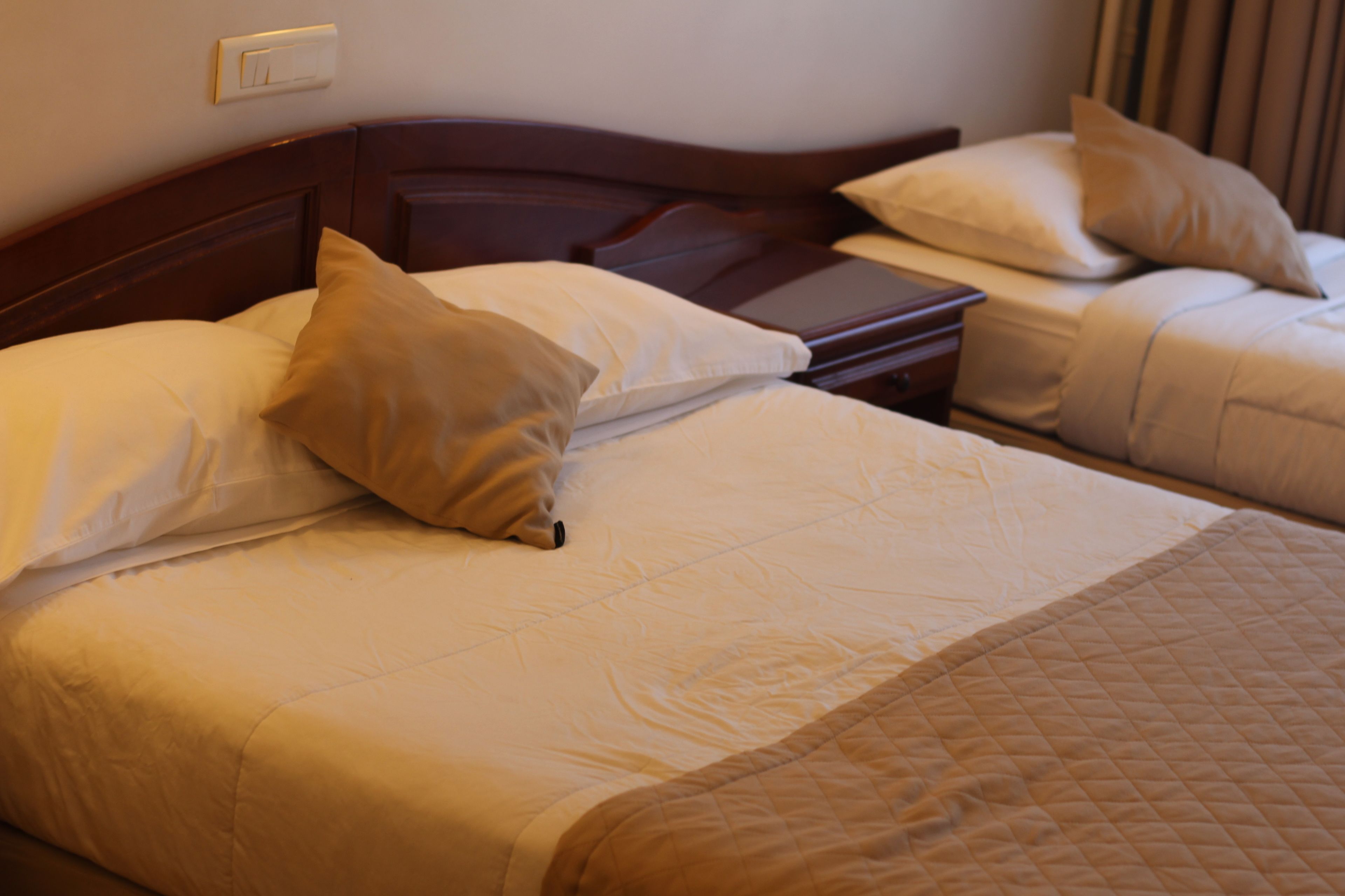 triple room | 1 bedroom, in-room safe, desk, blackout curtains