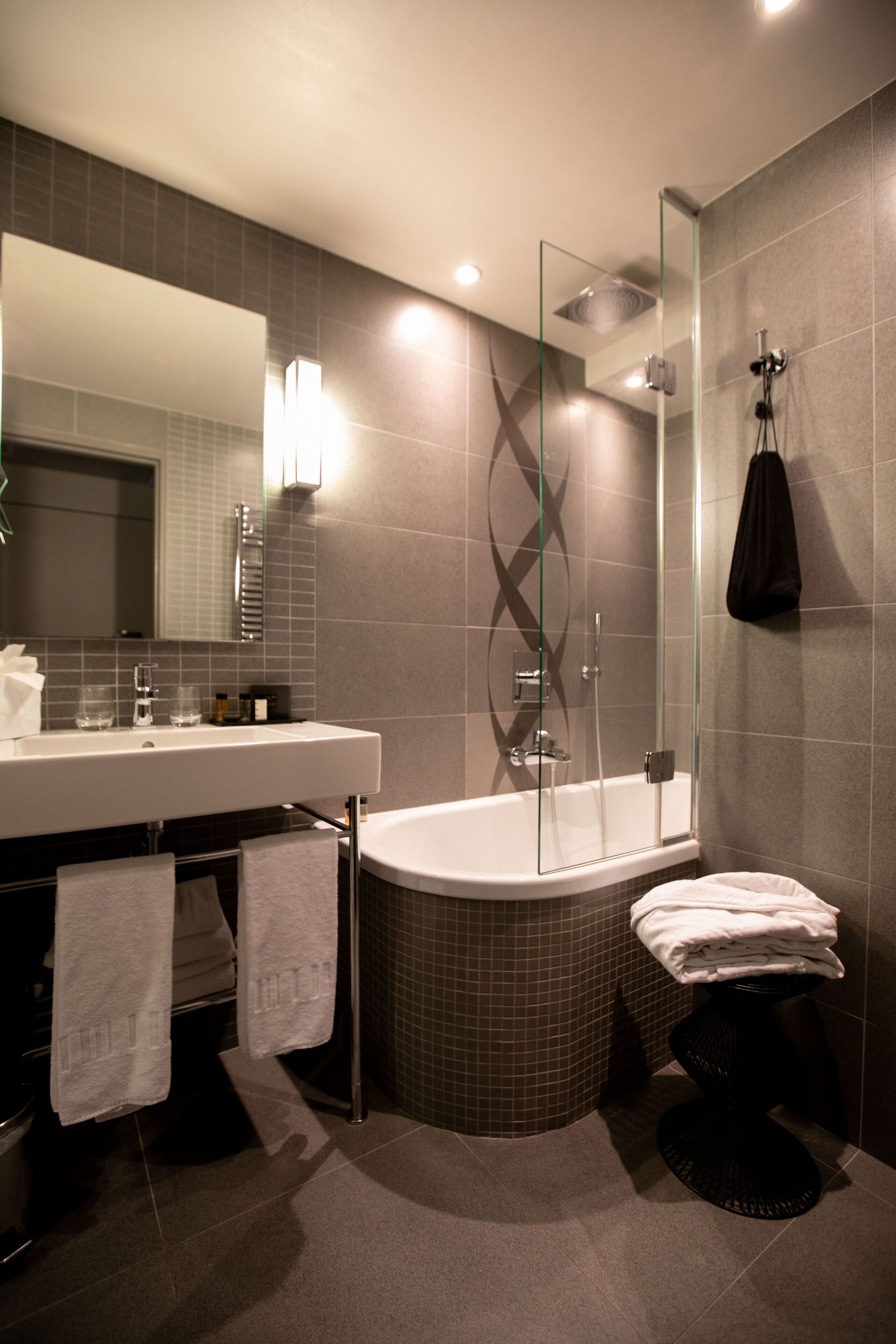 suite | bathroom | free toiletries, hair dryer, slippers, towels