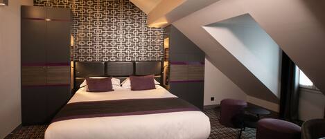 Privilege Double or Twin | Premium bedding, in-room safe, desk, blackout drapes