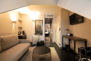 Suite | 2 bedrooms, premium bedding, in-room safe, desk