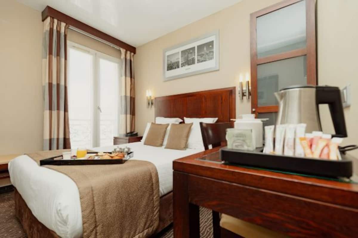 Ropa de cama de alta calidad, camas con efecto memoria y minibar