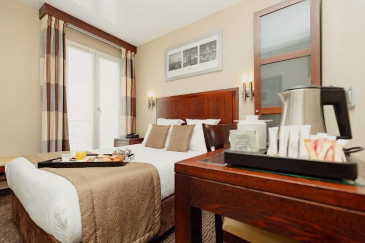 Ropa de cama de alta calidad, camas con efecto memoria y minibar