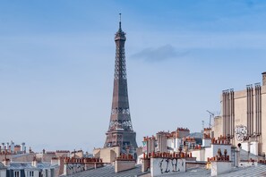 Chambre Triple Exécutive (Eiffel Tower view) | Vue sur la ville