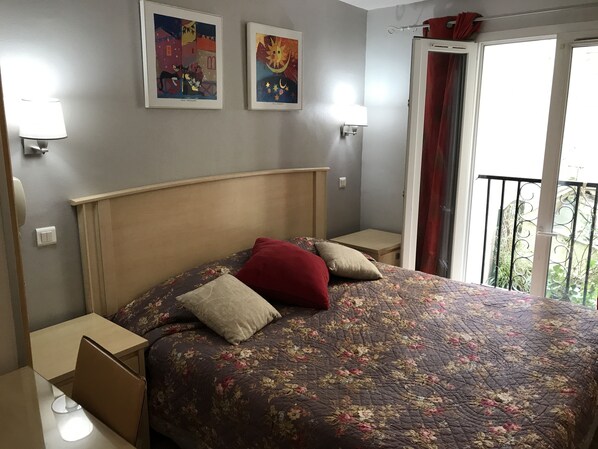 Phòng đôi hoặc 2 giường đơn | Bàn, phòng cách âm, bàn ủi/dụng cụ ủi quần áo 