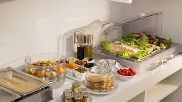 Daily buffet breakfast (EUR 17.50 per person)