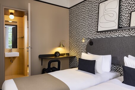 Hotel Palais De Chaillot - Image 8