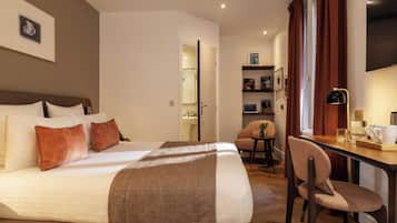Chambre Double Confort | Coffres-forts dans les chambres, bureau, rideaux occultants