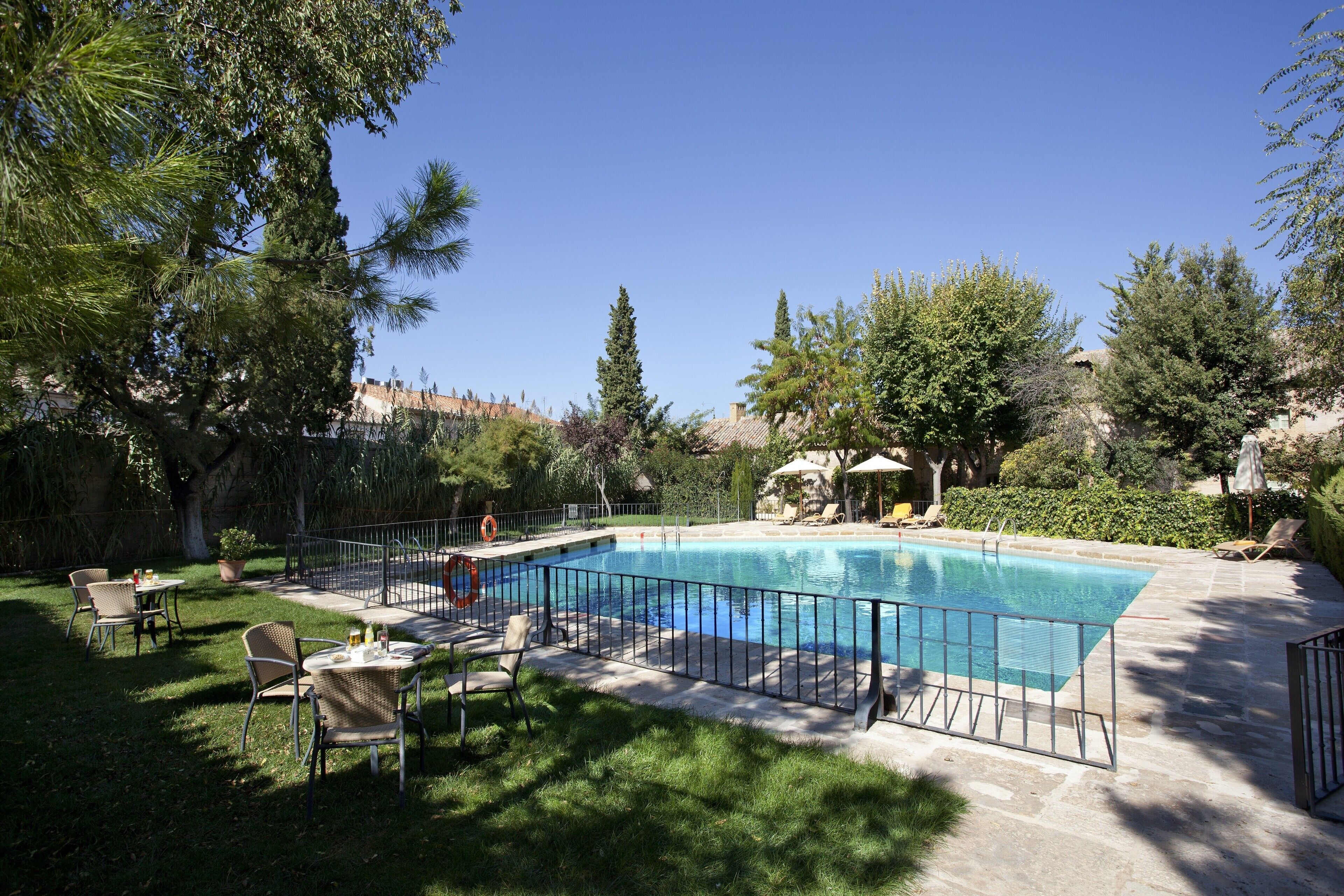 outdoor pool, pool loungers
