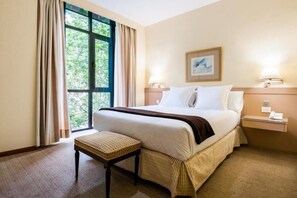 Minibar, két bảo mật tại phòng, bàn ủi/dụng cụ ủi quần áo